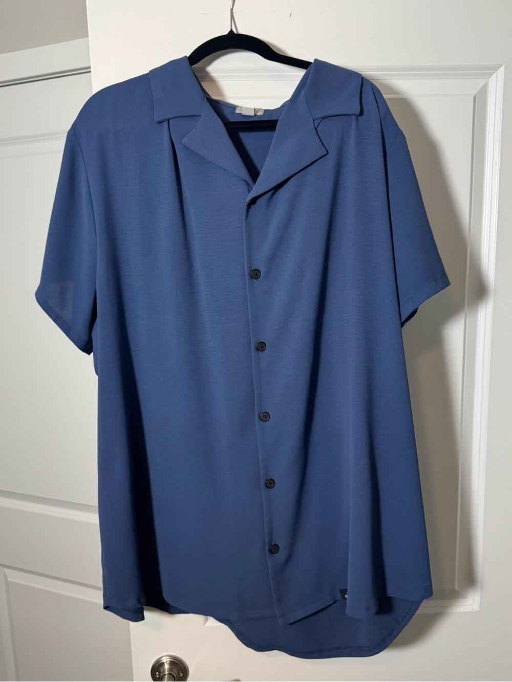Relaxed Short Sleeve Button-Up Shirt in Dusty Blue